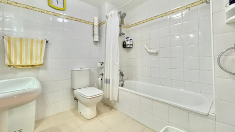 2 bedroom Apartments for sale in Reserva de Marbella – R5343970