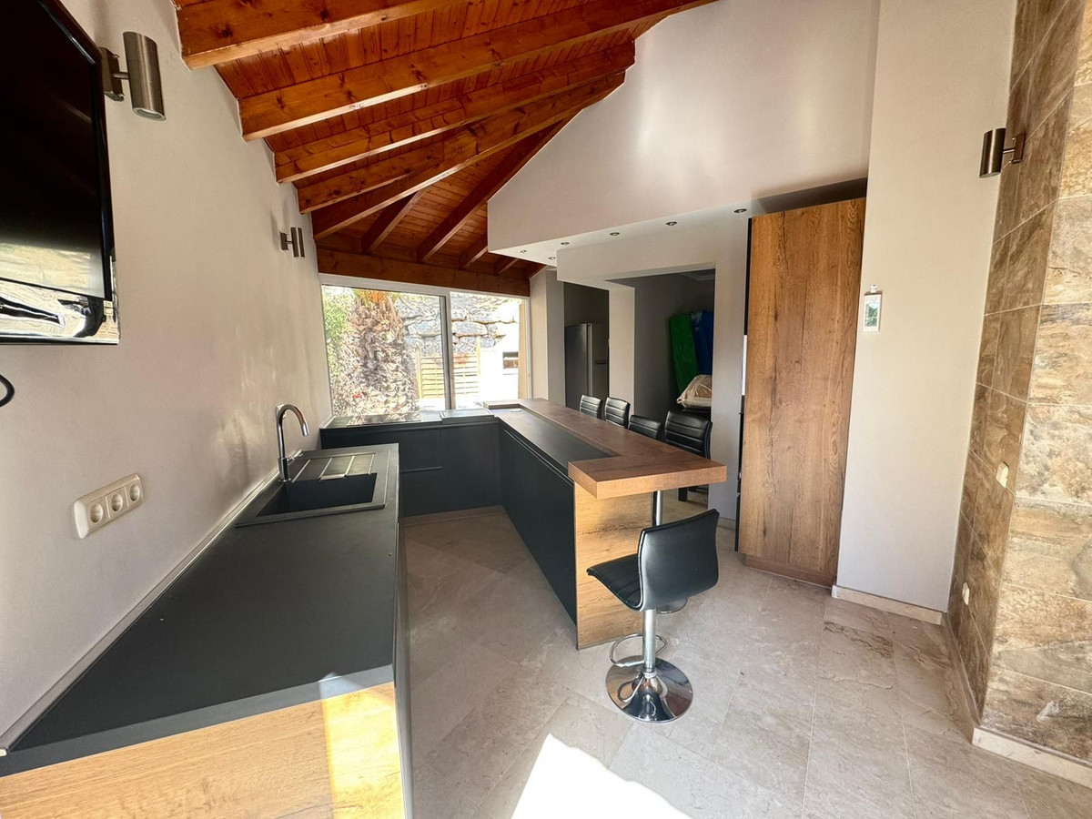 4 bedroom Semi-detached for sale in Riviera del Sol – R5317006