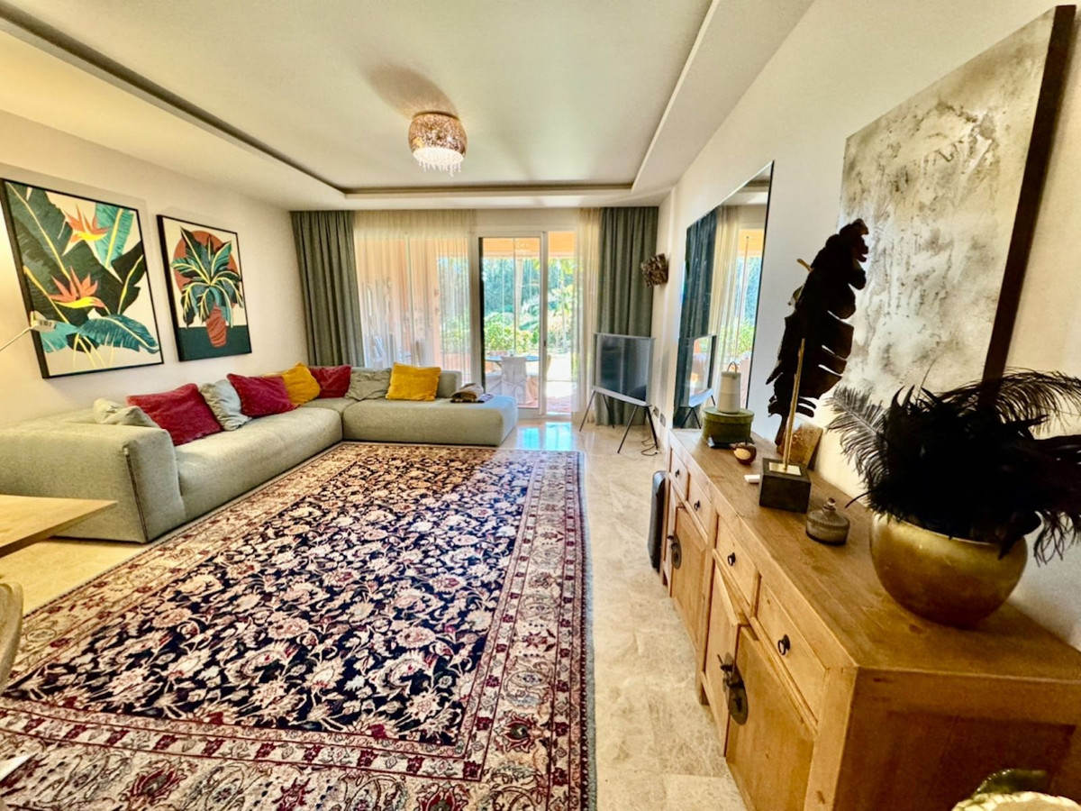 2 bedroom Apartments for sale in Marbella – R5310673