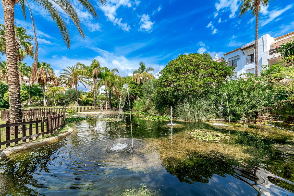 2 bedroom Apartments for sale in Atalaya – R5330311