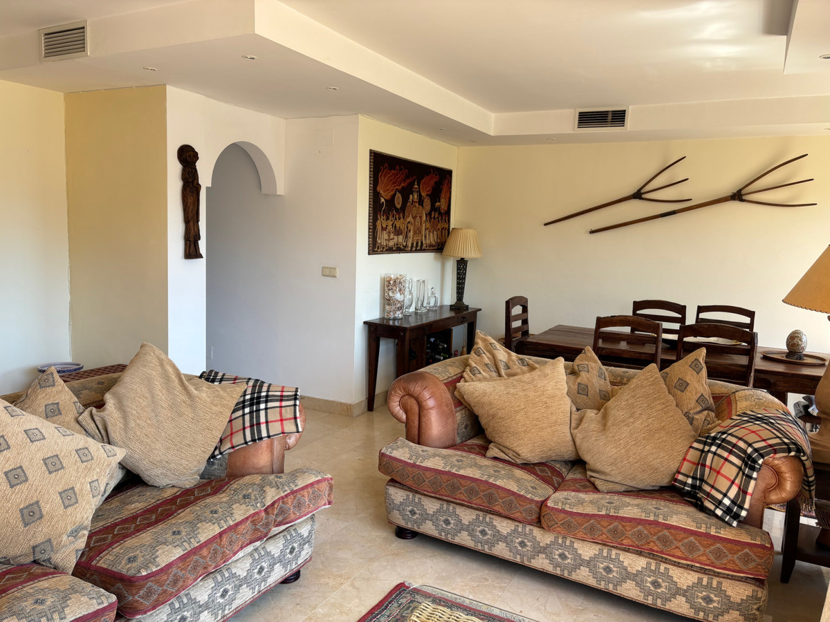 3 bedroom Penthouses for sale in Marbella – R5321854