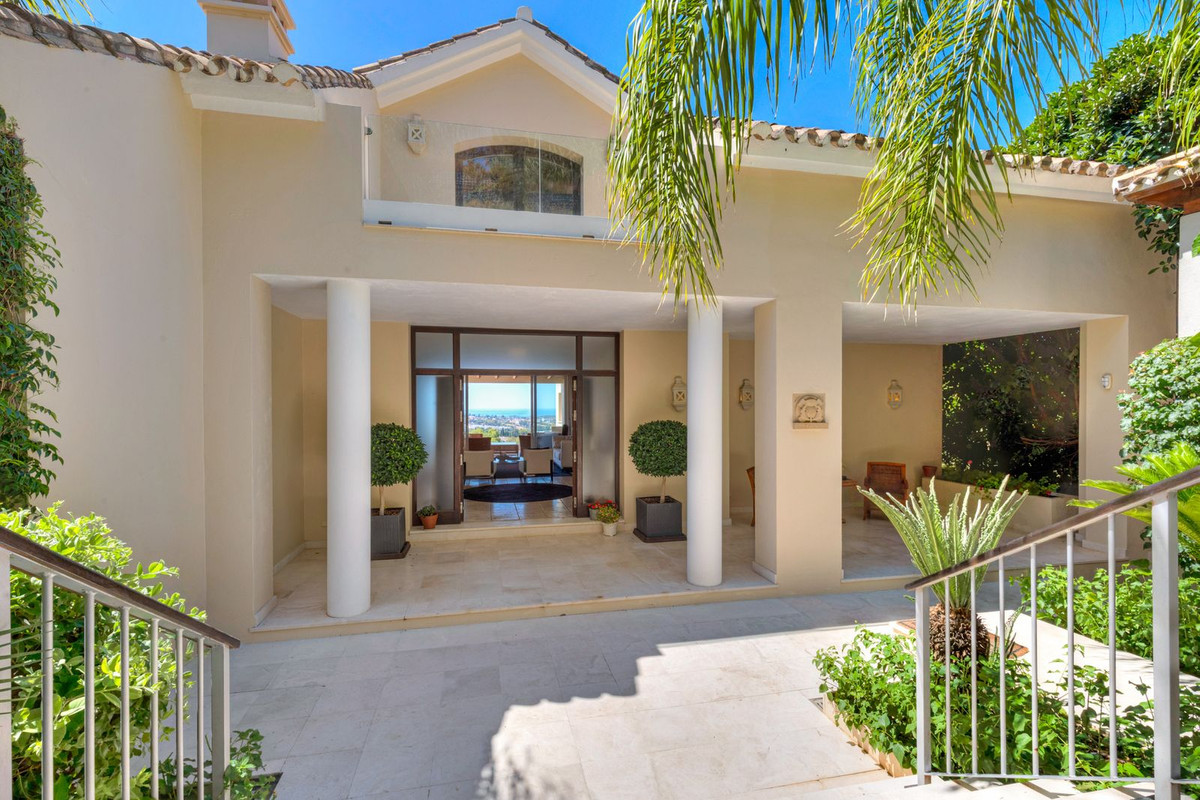 Villas de 5 dormitorios en venta en La Quinta – R5316010