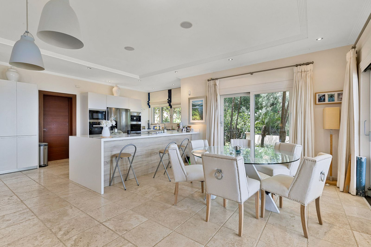 Villas de 5 dormitorios en venta en La Quinta – R5316010