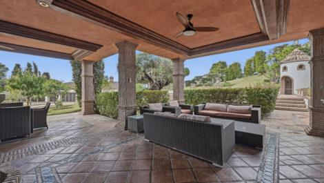 Villas de 4 dormitorios en venta en Las Chapas – R5324515