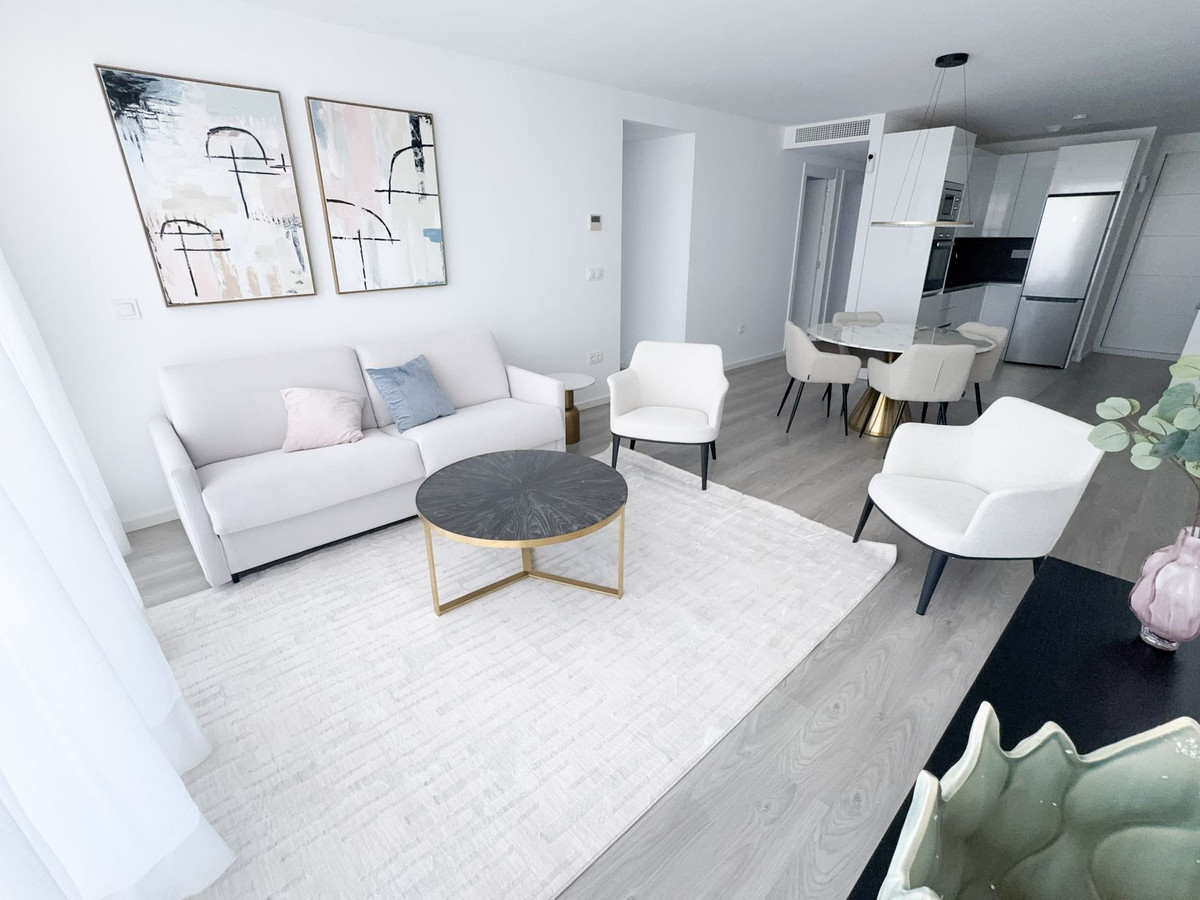 Apartamentos de 3 dormitorios en venta en La Cala de Mijas – R5135818