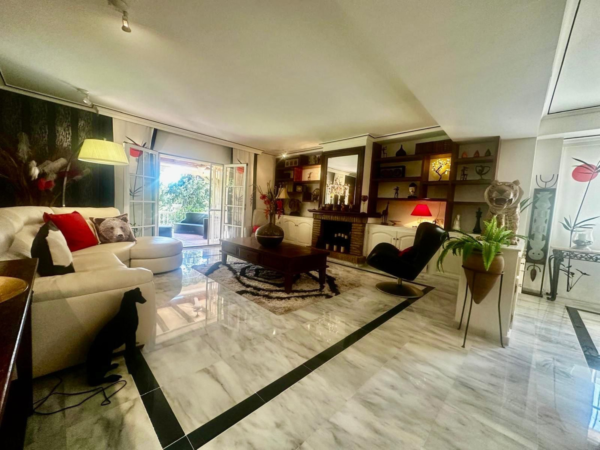 5 bedroom Villas for sale in Calahonda – R5080243 5 bedroom Villas for sale in Calahonda – R5080243