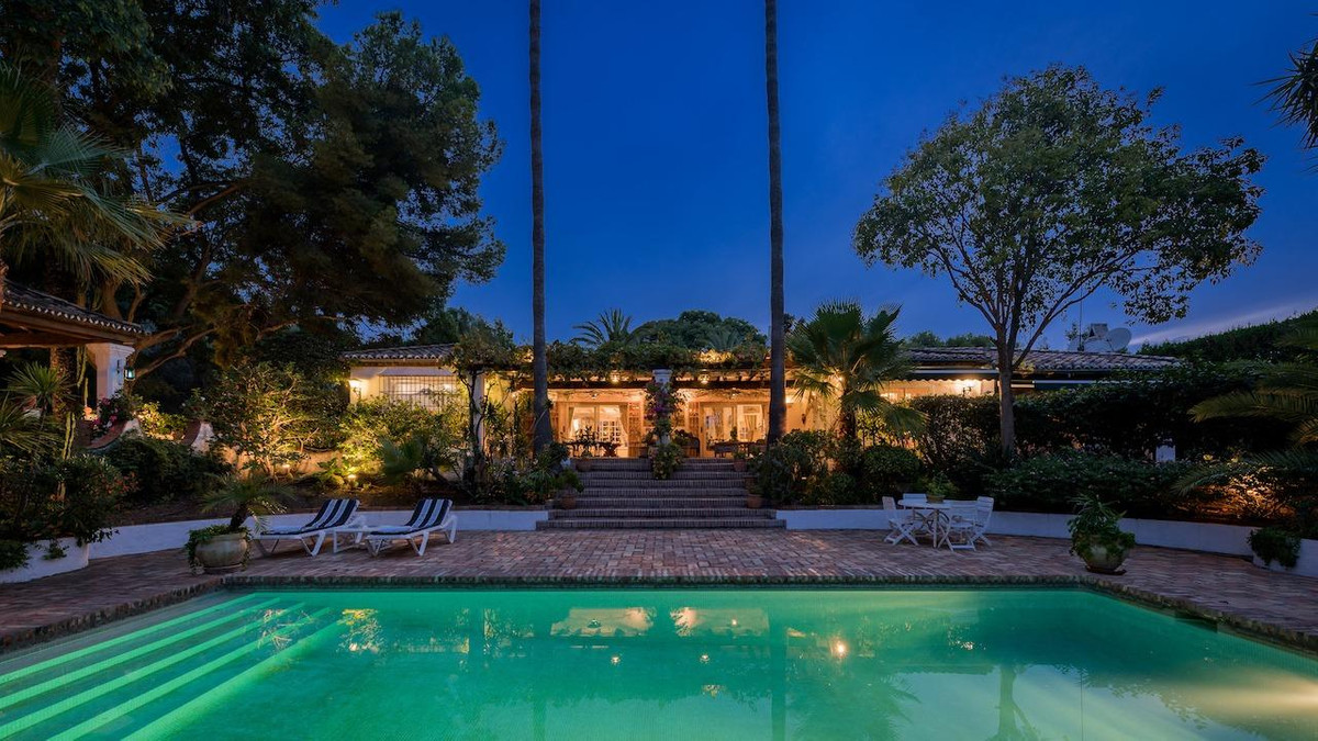 6 bedroom Villas for sale in Los Flamingos – R5311261