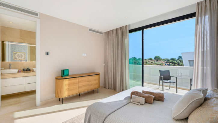 4 bedroom Townhouses for sale in La Cala de Mijas – R5226016 in 