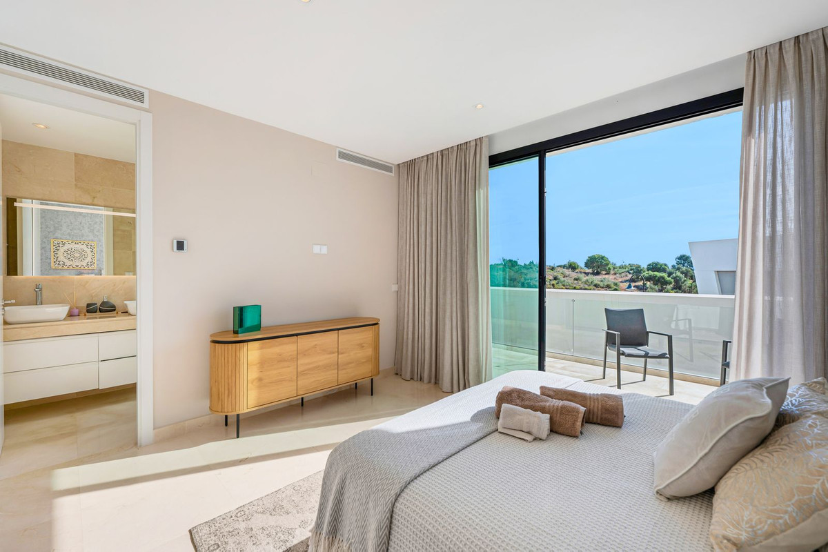 Adosados de 4 dormitorios en venta en La Cala de Mijas – R5226016