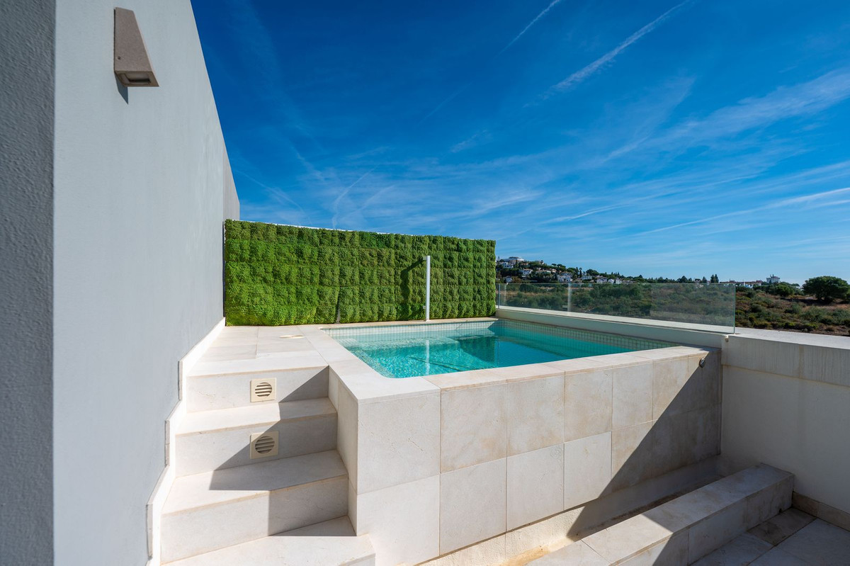 Adosados de 4 dormitorios en venta en La Cala de Mijas – R5226016