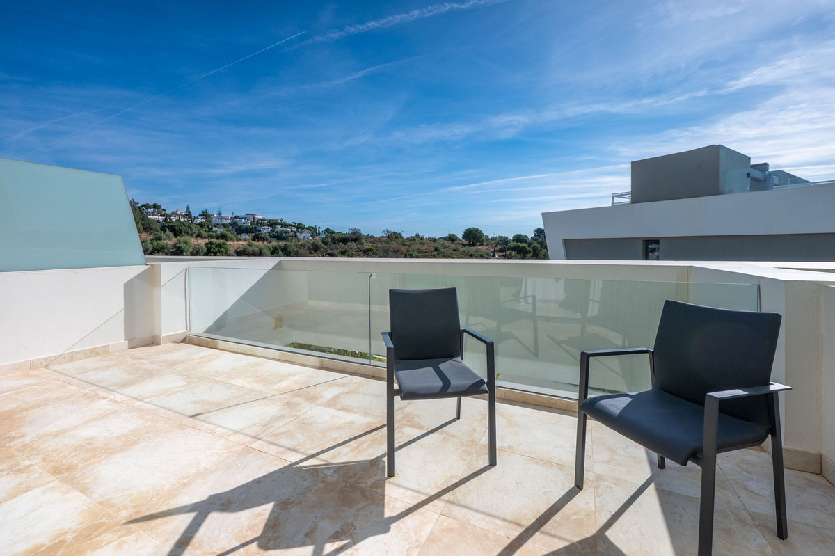 Adosados de 4 dormitorios en venta en La Cala de Mijas – R5226016