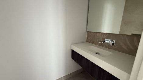 Apartamentos de 4 dormitorios en venta en Marbella – R5250190