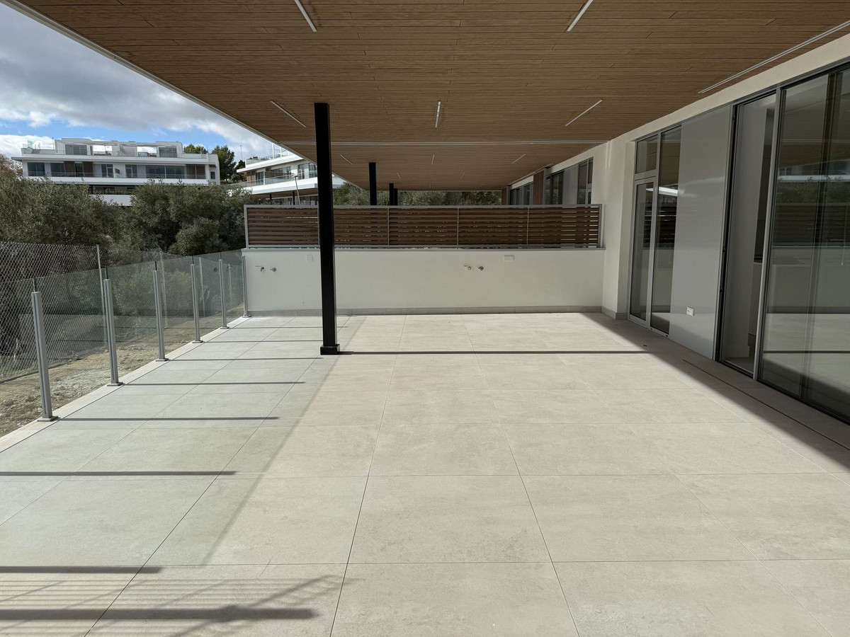 4 bedroom Apartments for sale in Marbella – R5250190