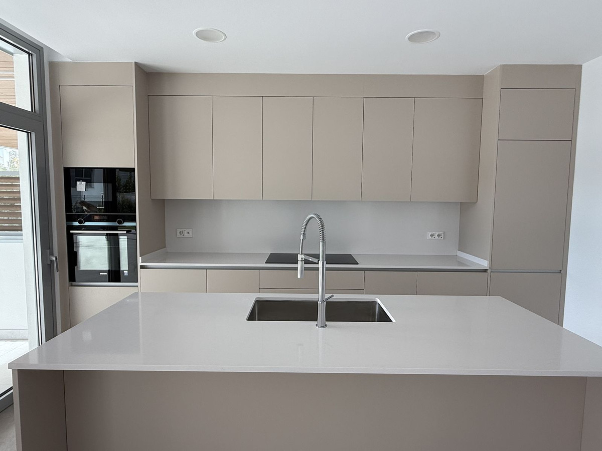 4 bedroom Apartments for sale in Marbella – R5250190