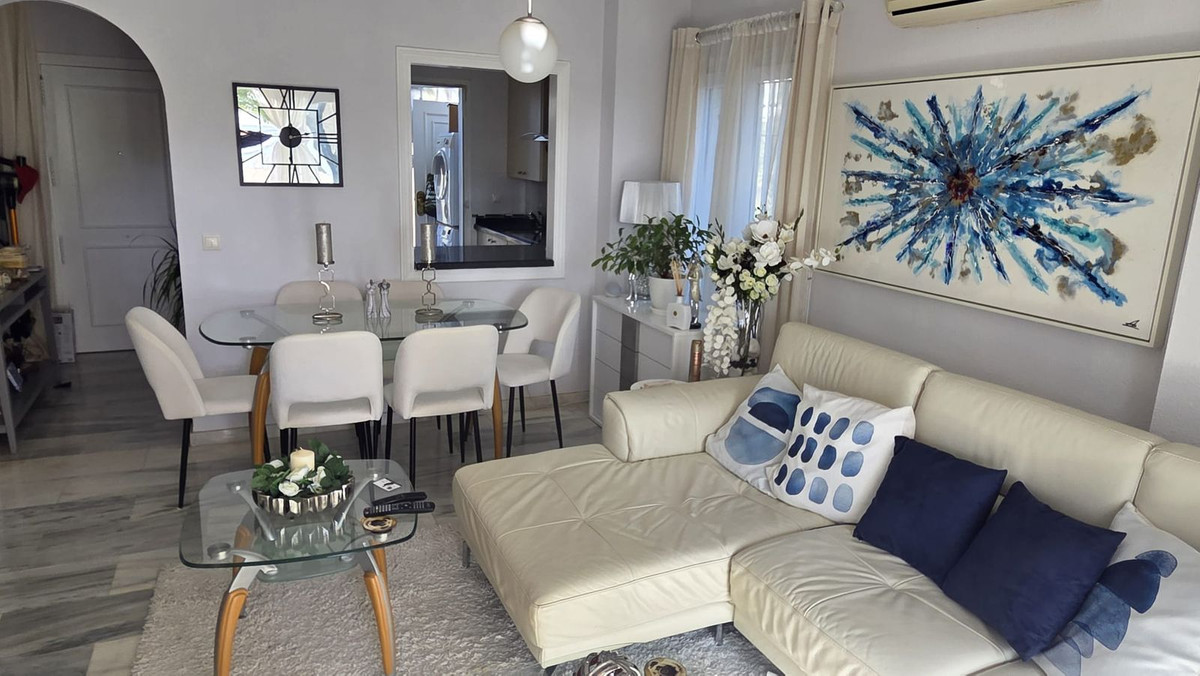 2 bedroom Apartments for sale in Riviera del Sol – R5292889