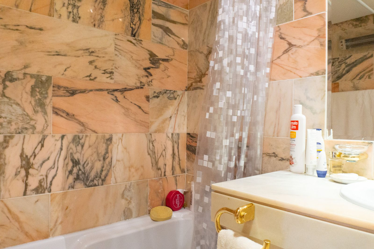 Apartamentos de 2 dormitorios en venta en Elviria – R5318485