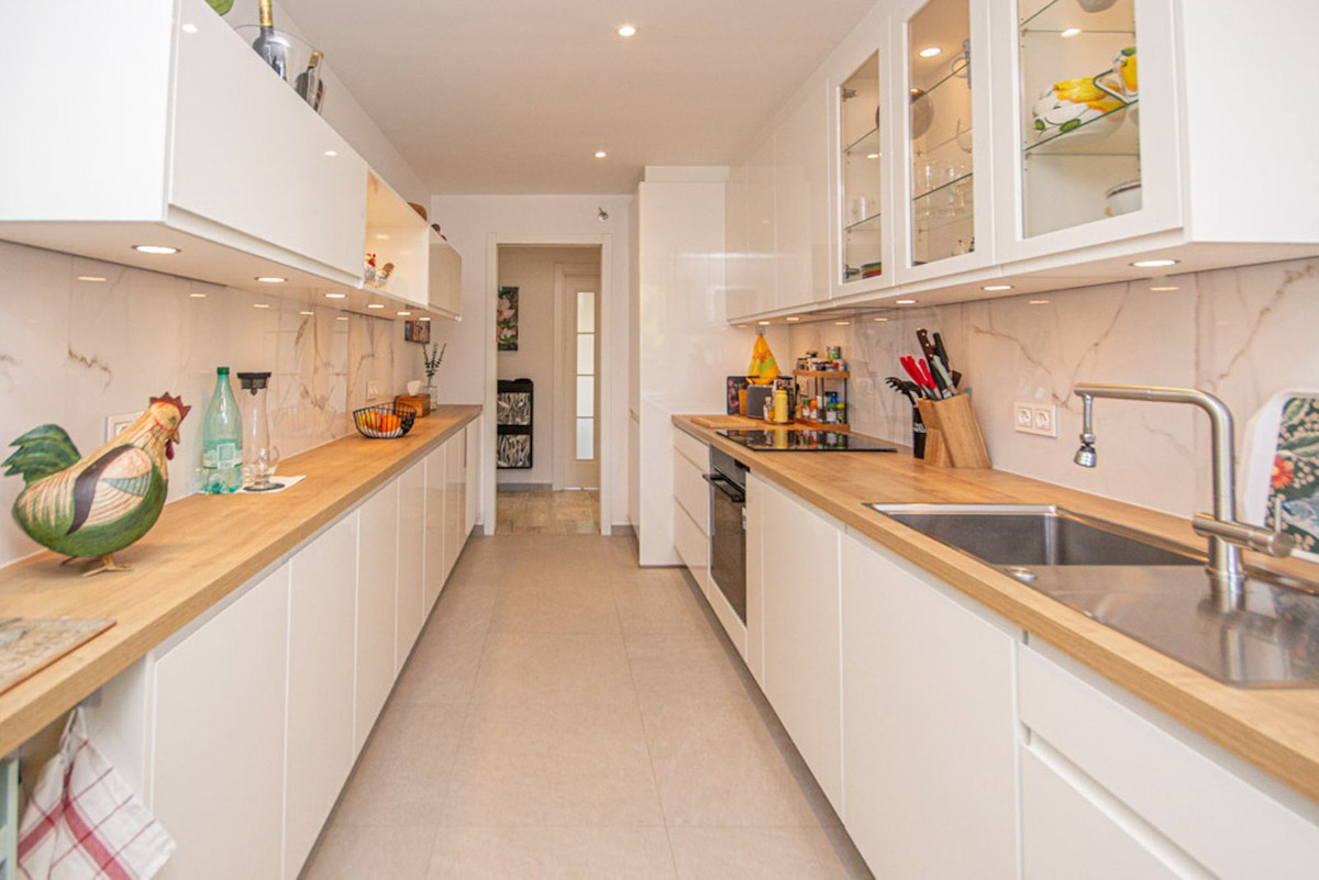 2 bedroom Apartments for sale in Cabopino – R5302867