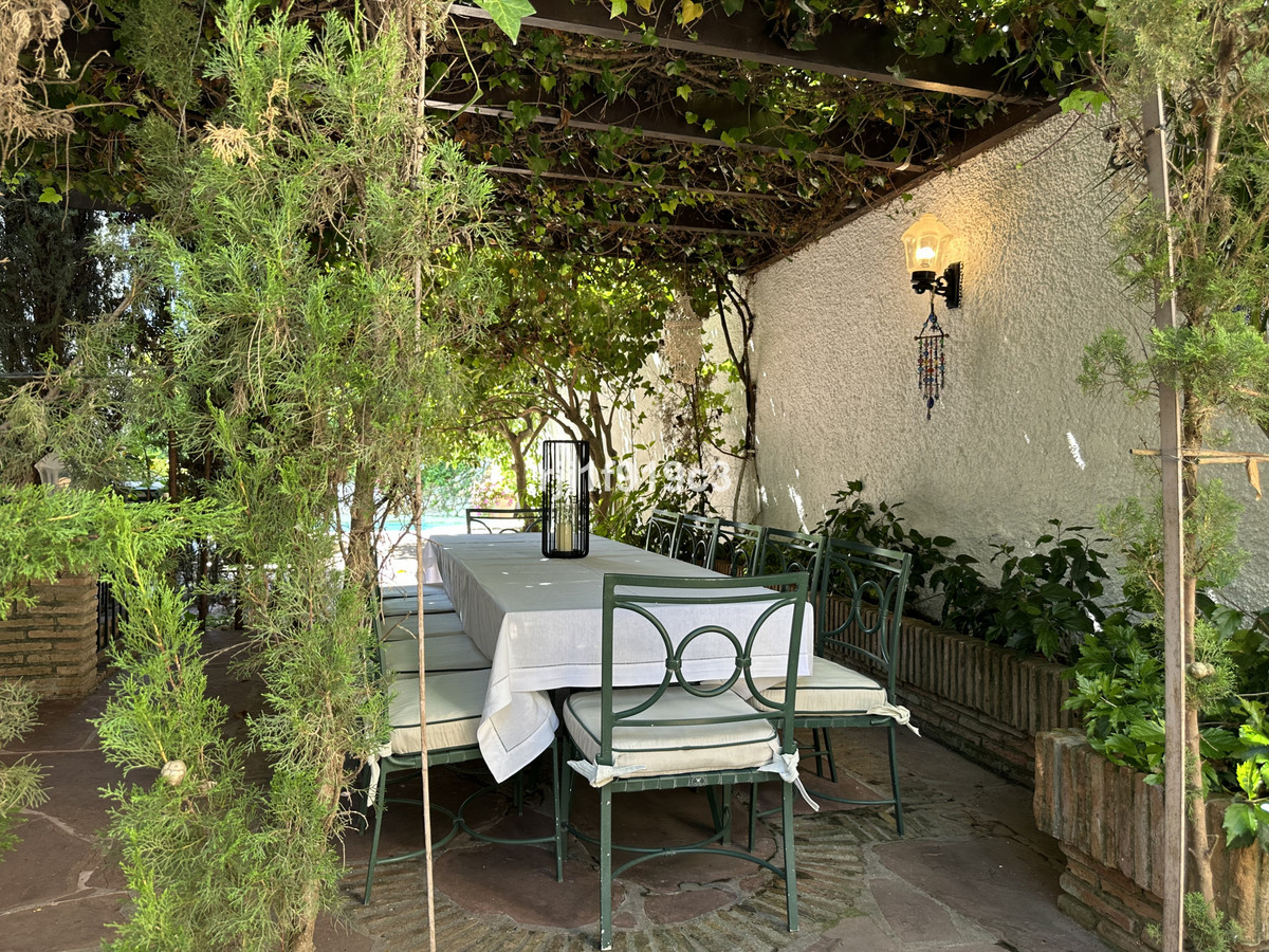 5 bedroom Villas for sale in Los Monteros – R5330077