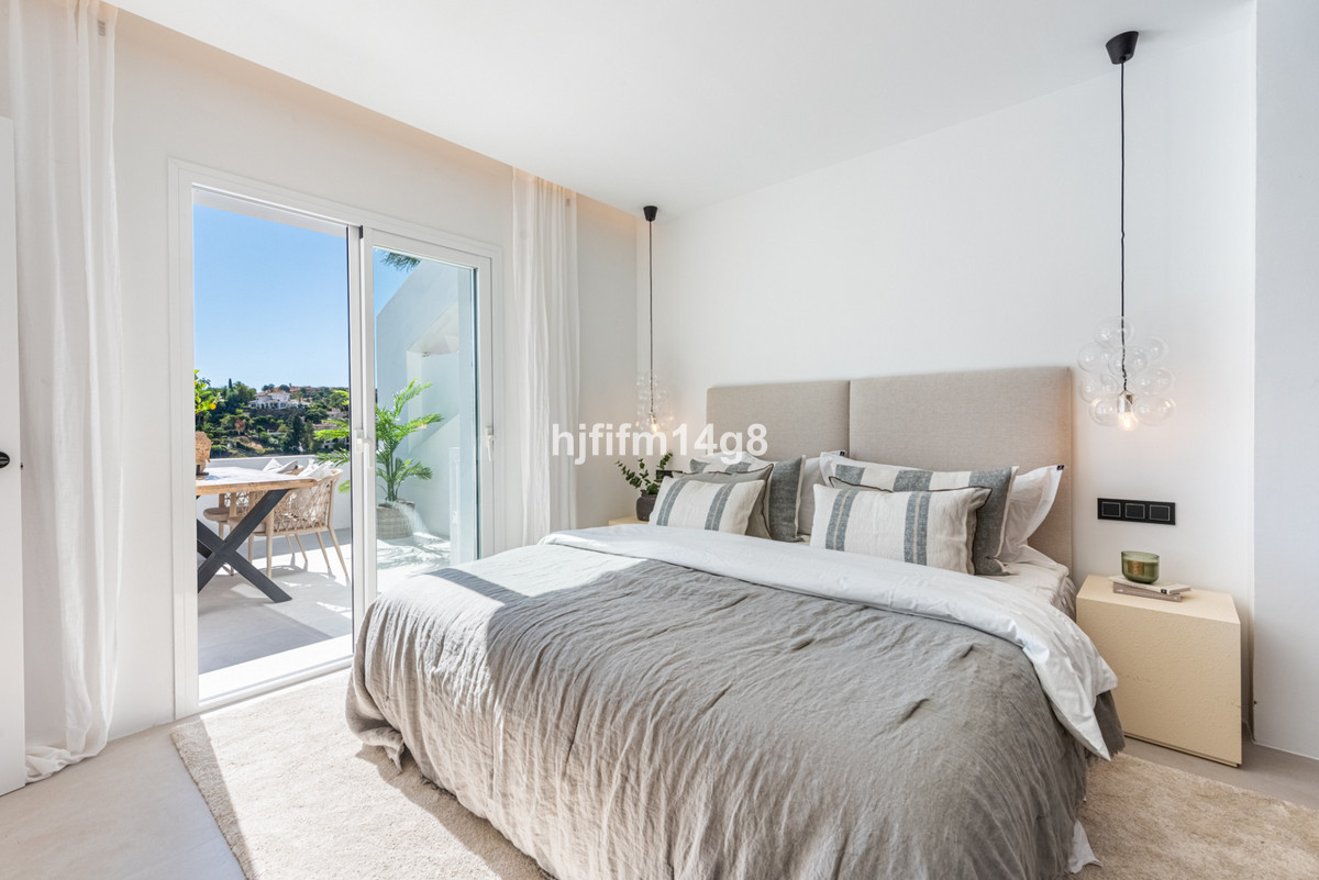 3 bedroom Apartments for sale in La Quinta – R4991398