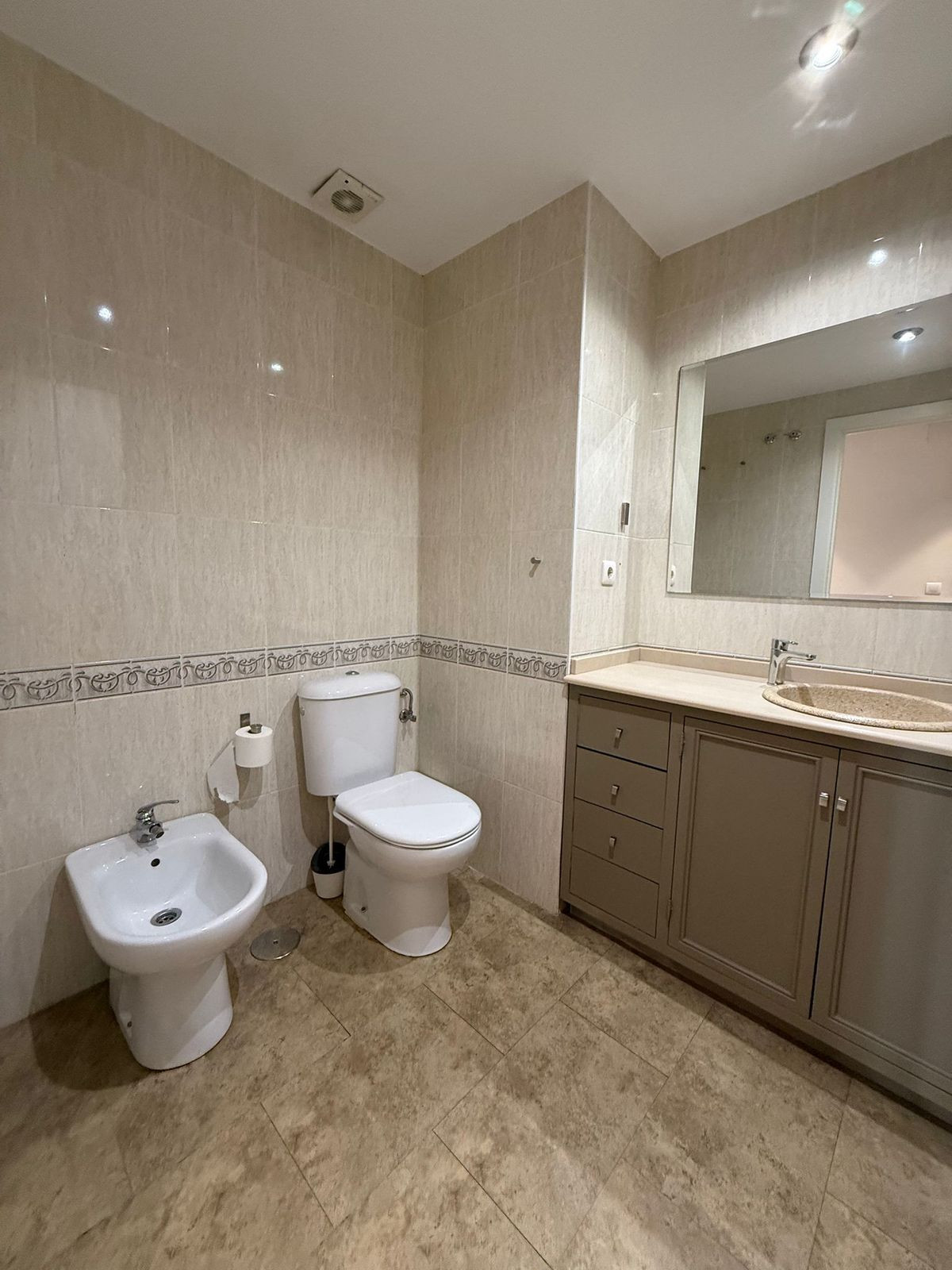 3 bedroom Apartments for sale in Marbella – R5288806