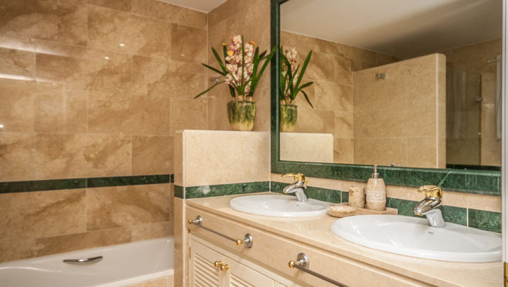 2 bedroom Apartments for sale in Elviria – R5303278 in 