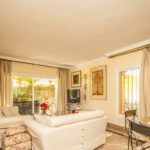 2 bedroom Apartments for sale in Elviria – R5303278