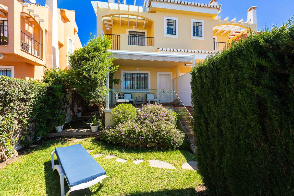 Pareados de 4 dormitorios en venta en Costabella – R4677823 Pareados de 4 dormitorios en venta en Costabella – R4677823