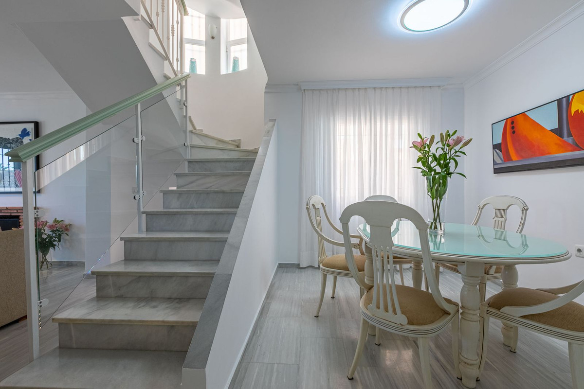 Pareados de 4 dormitorios en venta en Costabella – R4677823 Pareados de 4 dormitorios en venta en Costabella – R4677823