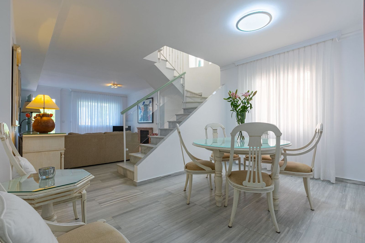 Pareados de 4 dormitorios en venta en Costabella – R4677823 Pareados de 4 dormitorios en venta en Costabella – R4677823