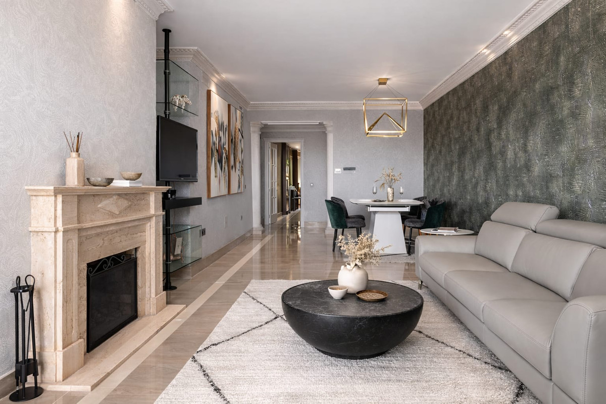 2 bedroom Apartments for sale in Marbella – R5227390