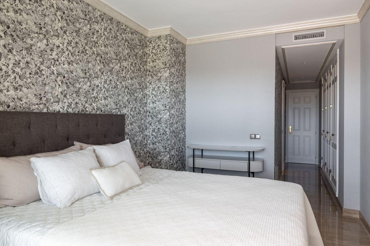 2 bedroom Apartments for sale in Marbella – R5227390