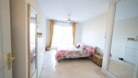 Apartamentos de 2 dormitorios en venta en Calahonda – R5016934