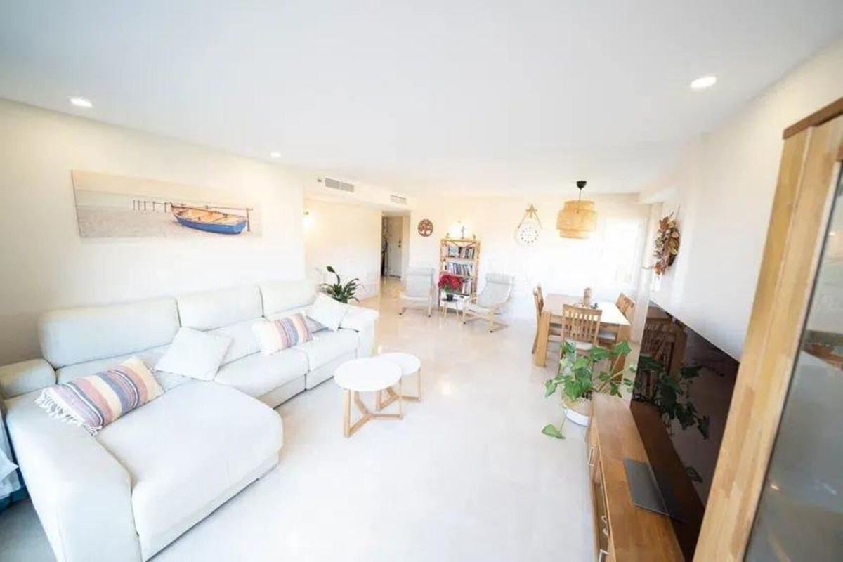 Apartamentos de 2 dormitorios en venta en Calahonda – R5016934