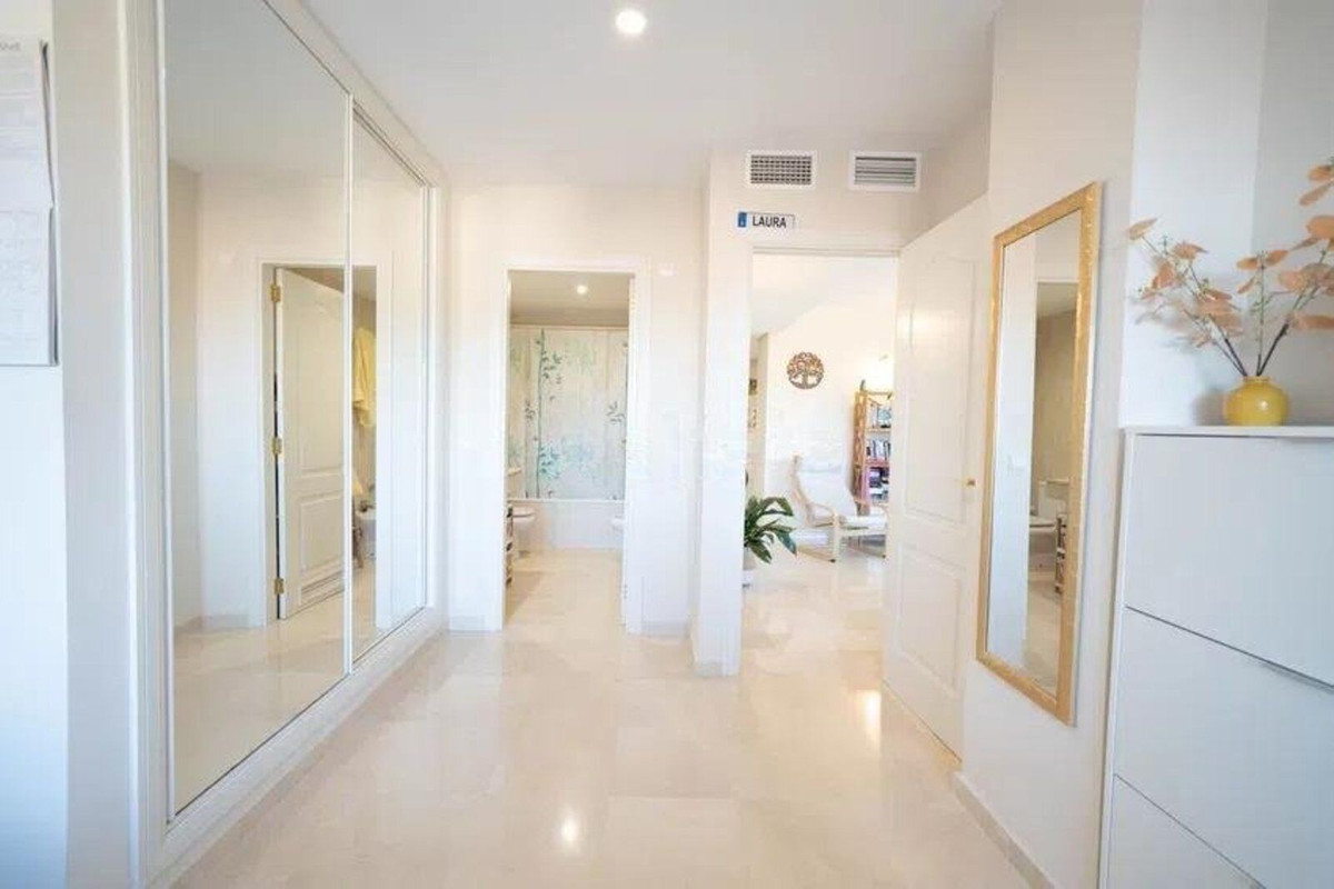 Apartamentos de 2 dormitorios en venta en Calahonda – R5016934