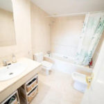 Apartamentos de 2 dormitorios en venta en Calahonda – R5016934