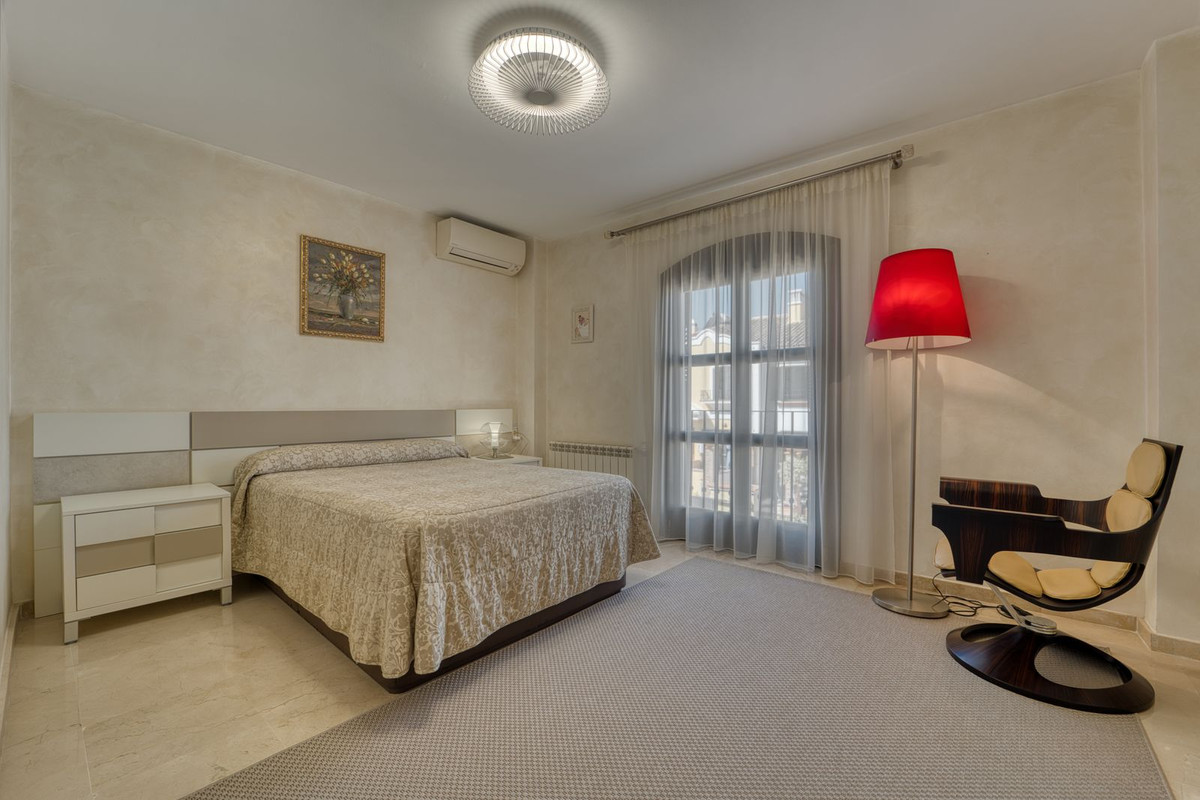 5 bedroom Villas for sale in Guadalmina Alta – R5332918