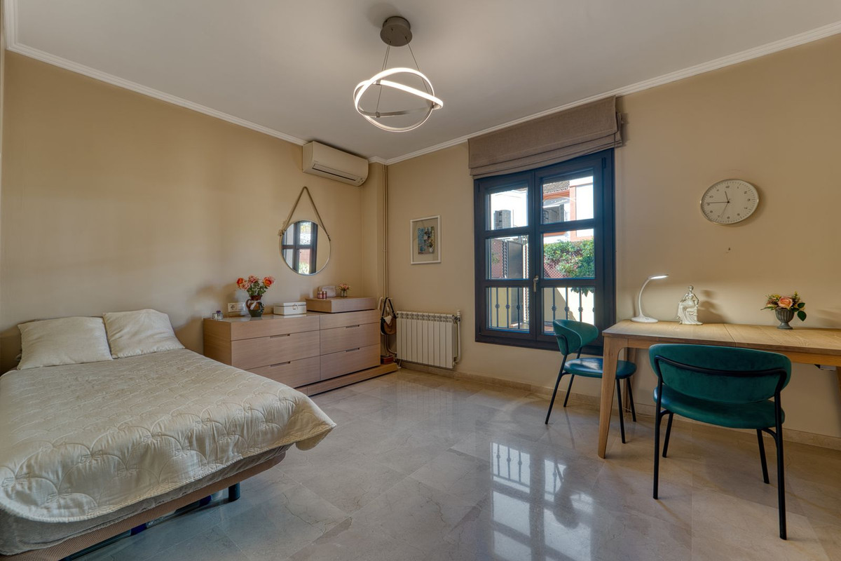 5 bedroom Villas for sale in Guadalmina Alta – R5332918