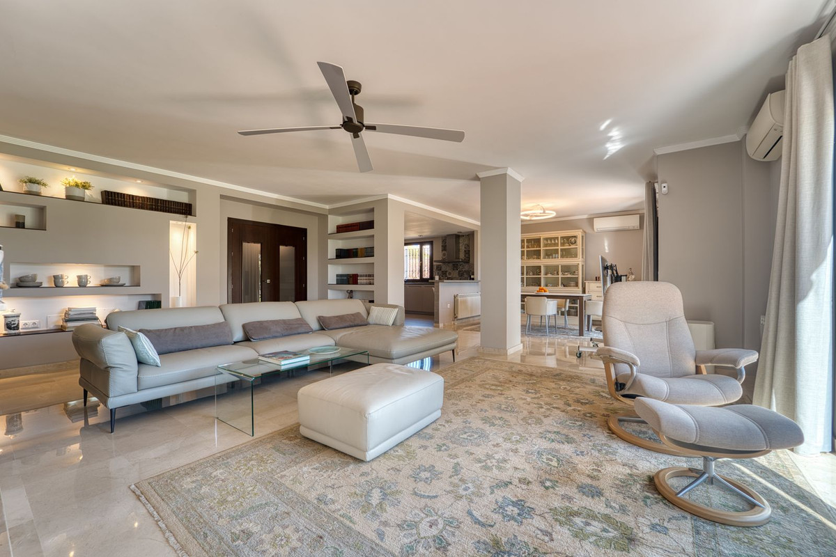 5 bedroom Villas for sale in Guadalmina Alta – R5332918