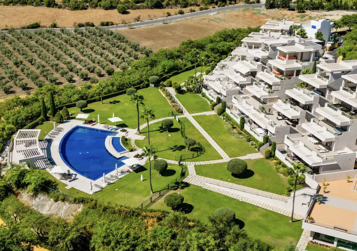 2 bedroom Apartments for sale in Los Arqueros – R5316916