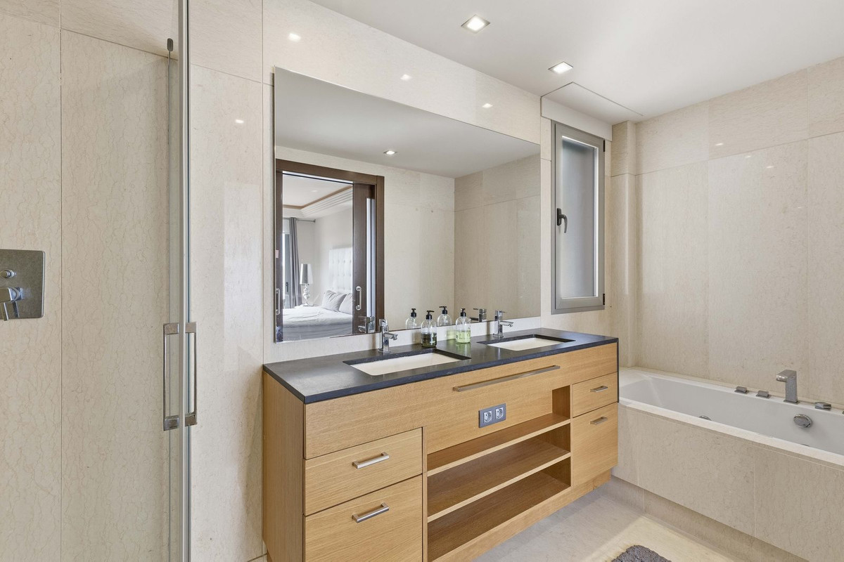 2 bedroom Apartments for sale in Los Arqueros – R5316916