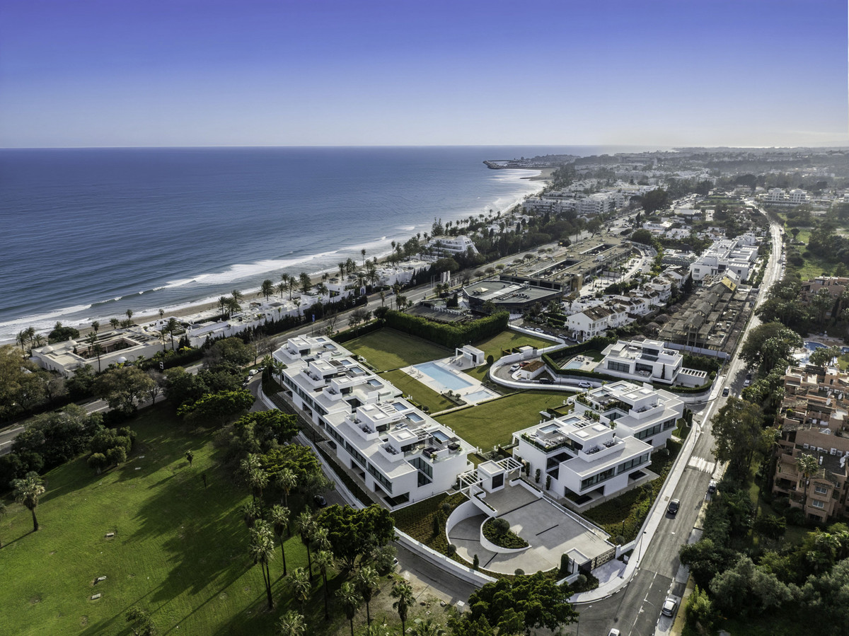 Pareados de 3 dormitorios en venta en Milla de Oro – R5330080