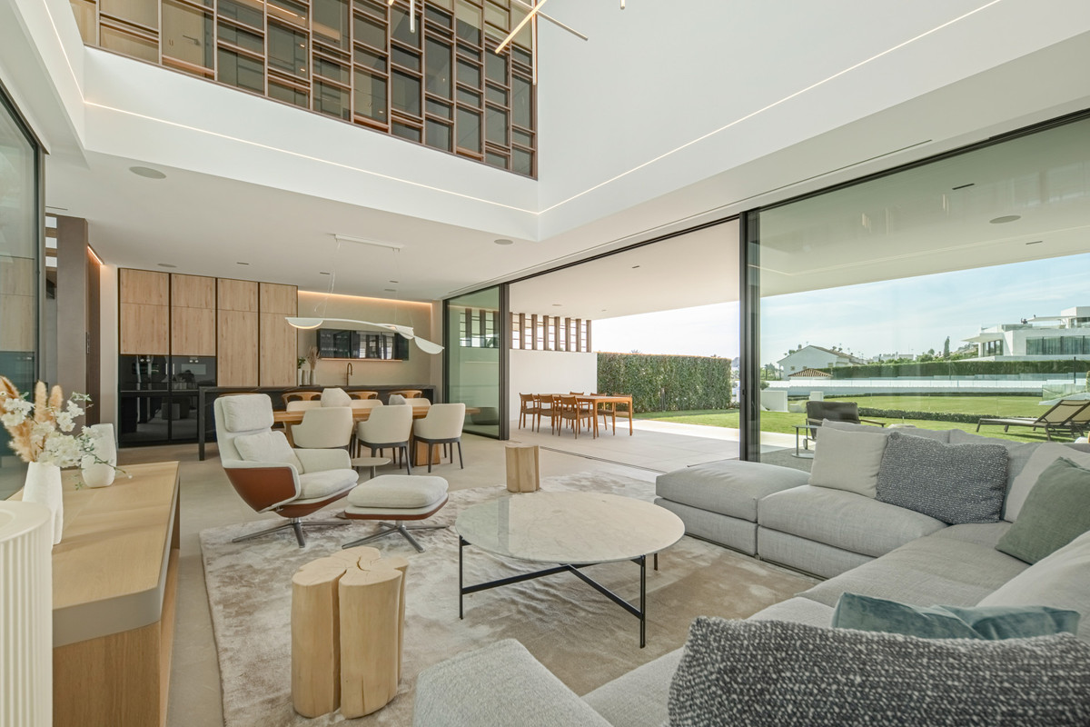 Pareados de 3 dormitorios en venta en Milla de Oro – R5330080