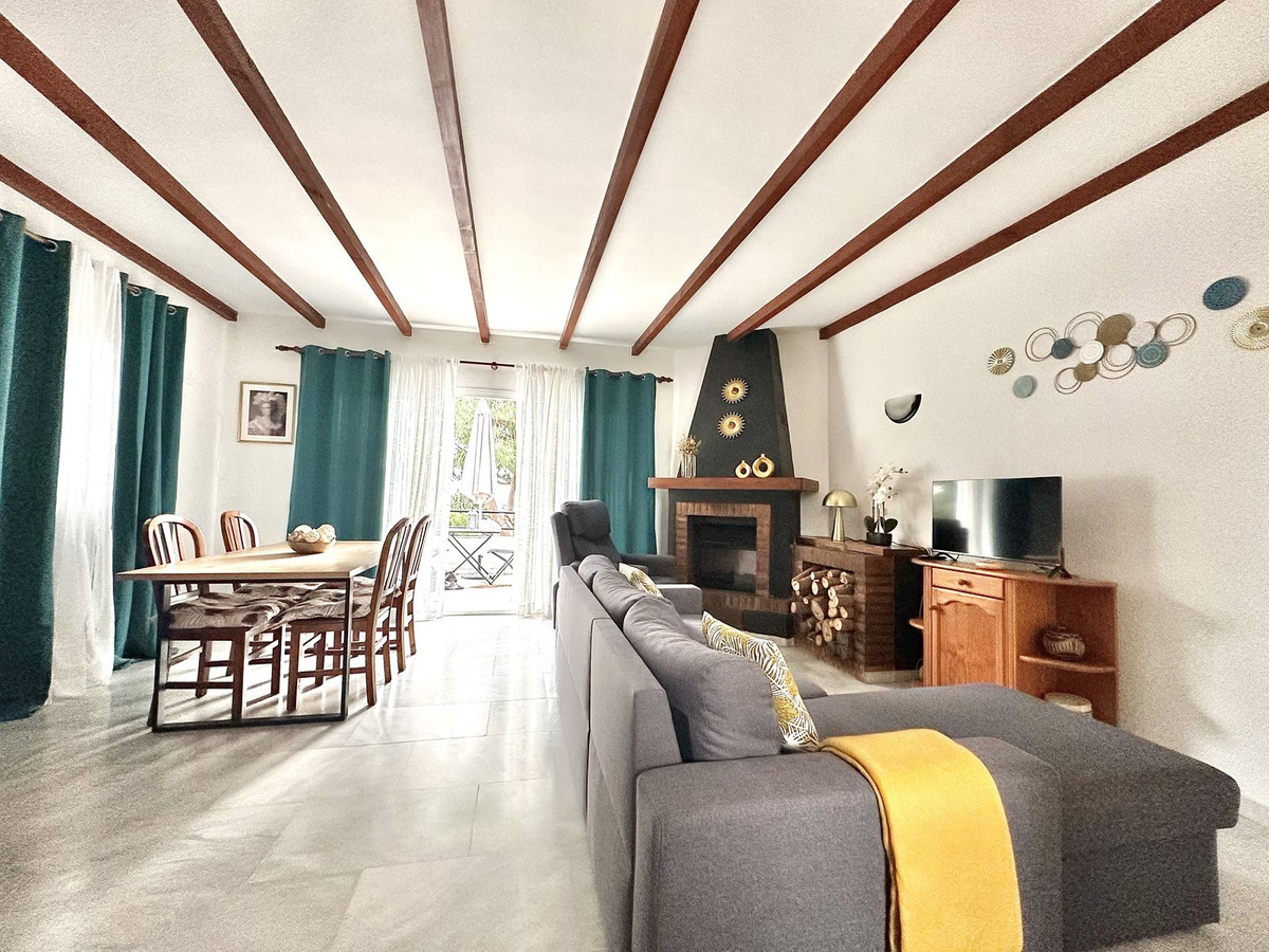 4 bedroom Townhouses for sale in Calahonda – R5291731 4 bedroom Townhouses for sale in Calahonda – R5291731