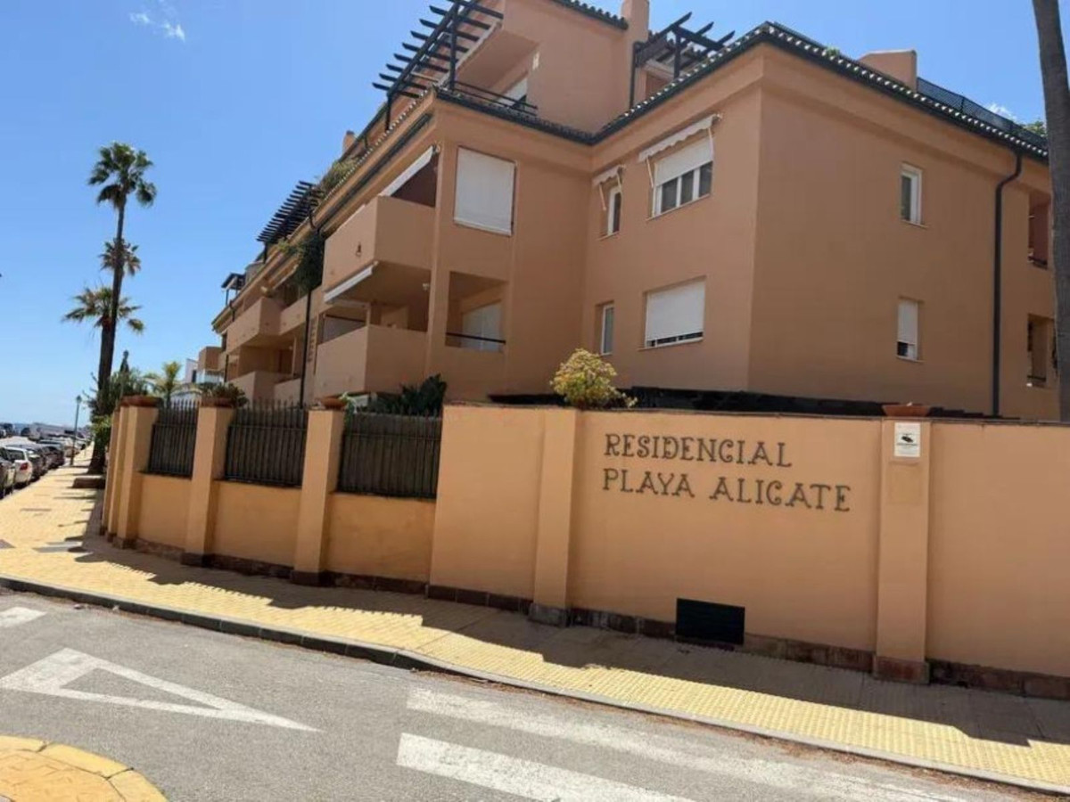 2 bedroom Apartments for sale in Las Chapas – R5292199