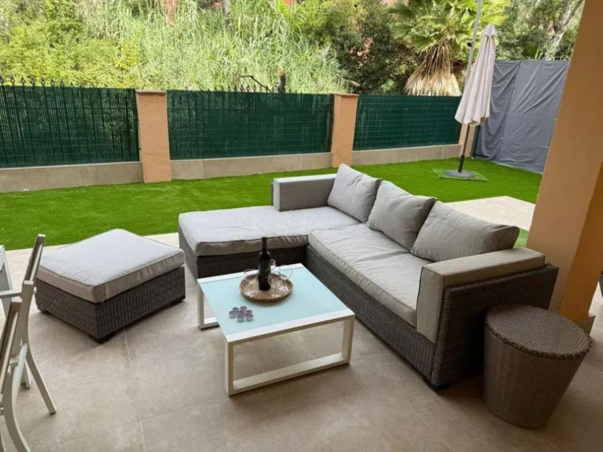 2 bedroom Apartments for sale in Las Chapas – R5292199