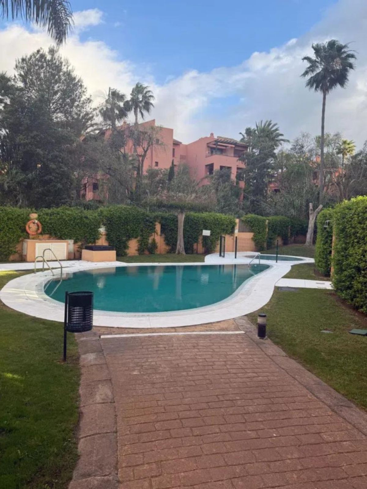 2 bedroom Apartments for sale in Las Chapas – R5292199