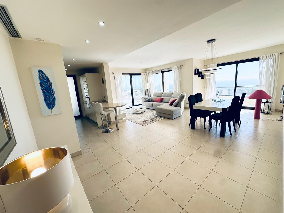 3 bedroom Penthouses for sale in Altos de los Monteros – R5318167