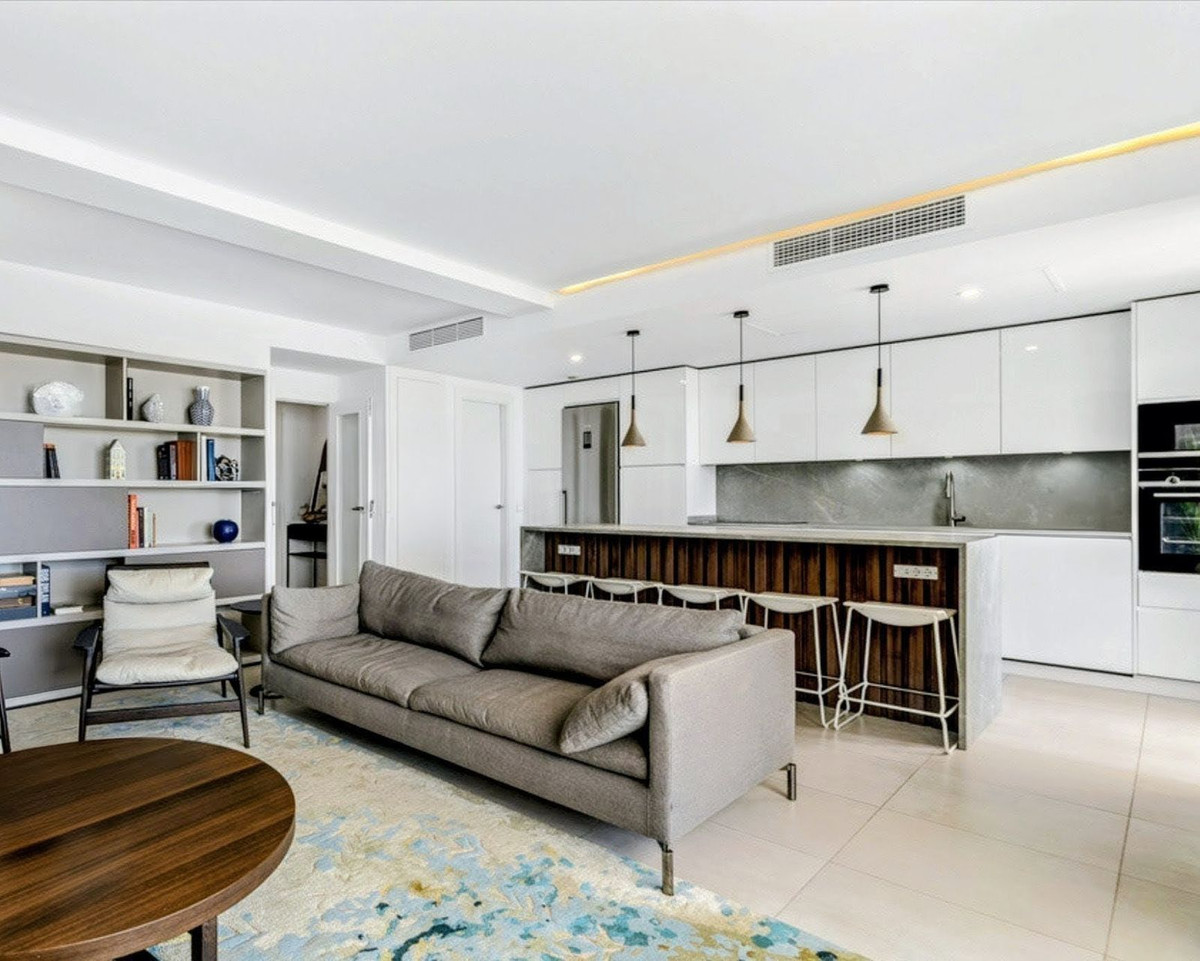 3 bedroom Penthouses for sale in Altos de los Monteros – R5259430