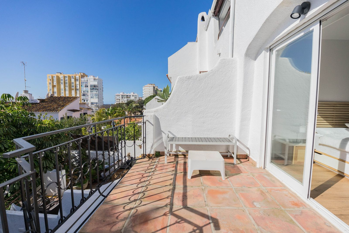 4 bedroom Semi-detached for sale in Calahonda – R5314924