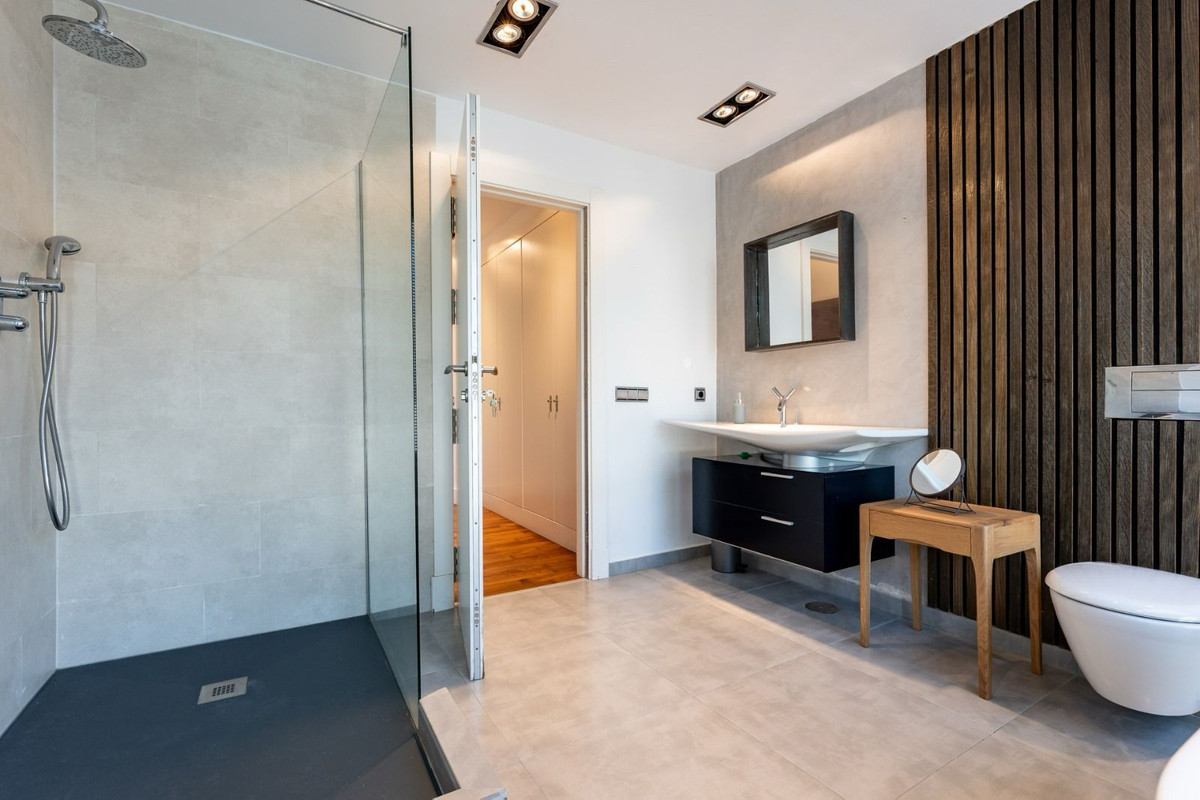 4 bedroom Villas for sale in Calahonda – R4652110